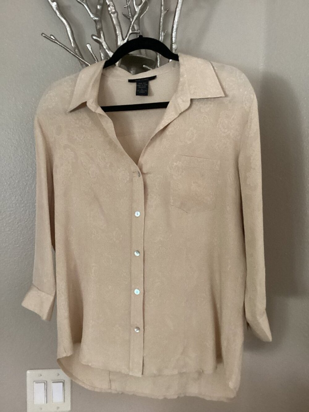 Anne Carson tan, beige silk shirt, blouse. women's top, size large